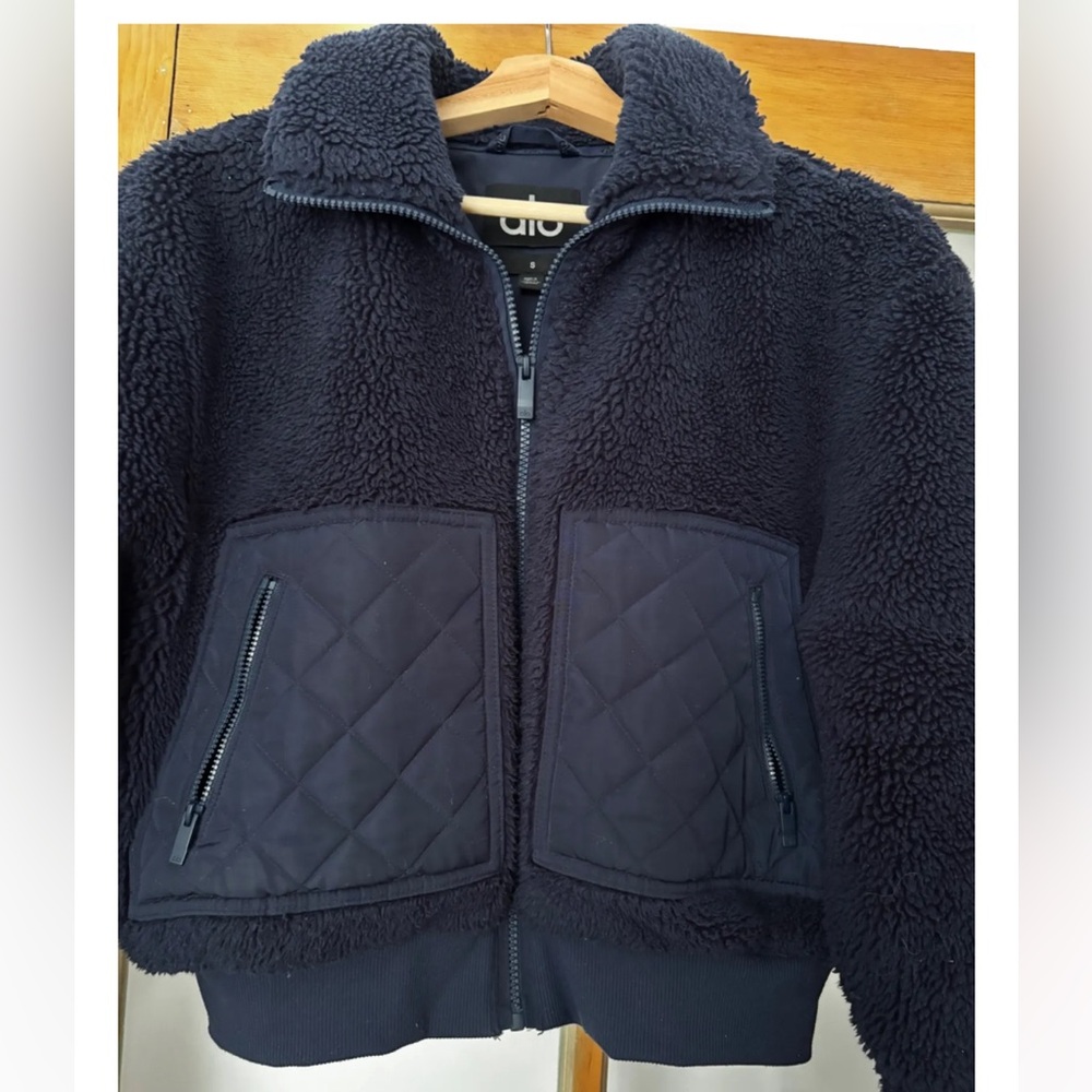 Alo Sherpa Bomber Jacket - Picture 2 of 6